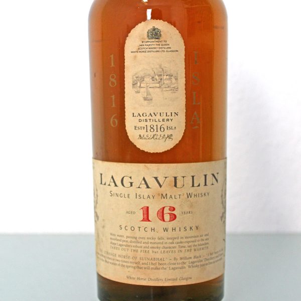 Lagavulin 16 Years White Horse Distillers 75cl label