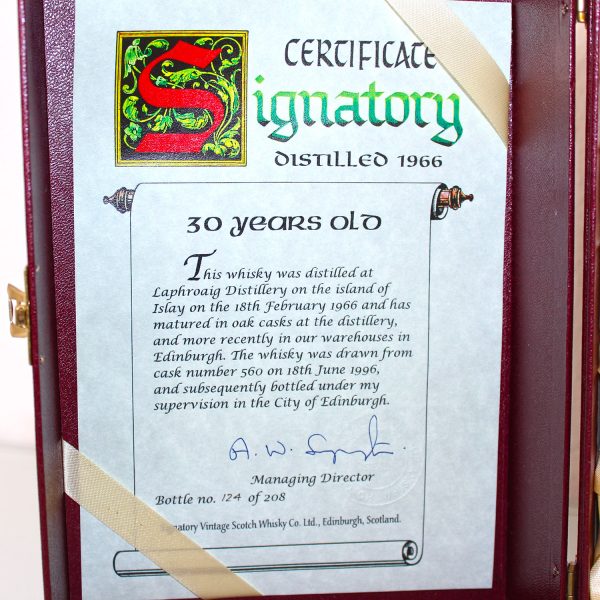 Laphroaig 1966 Signatory Vintage 30 Years box certificate