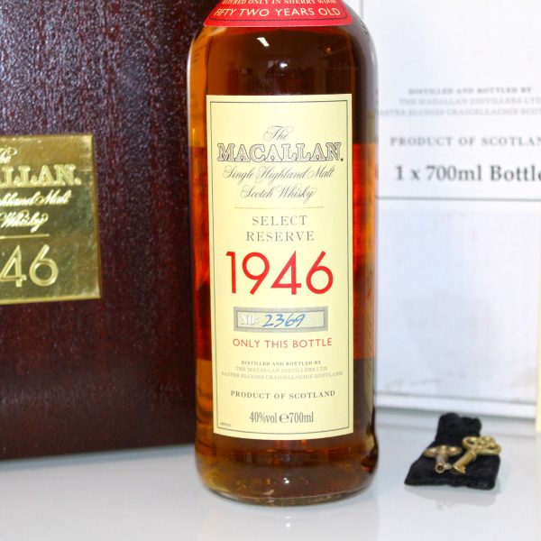 Macallan 1946 Select Reserve 52 Year Old close up