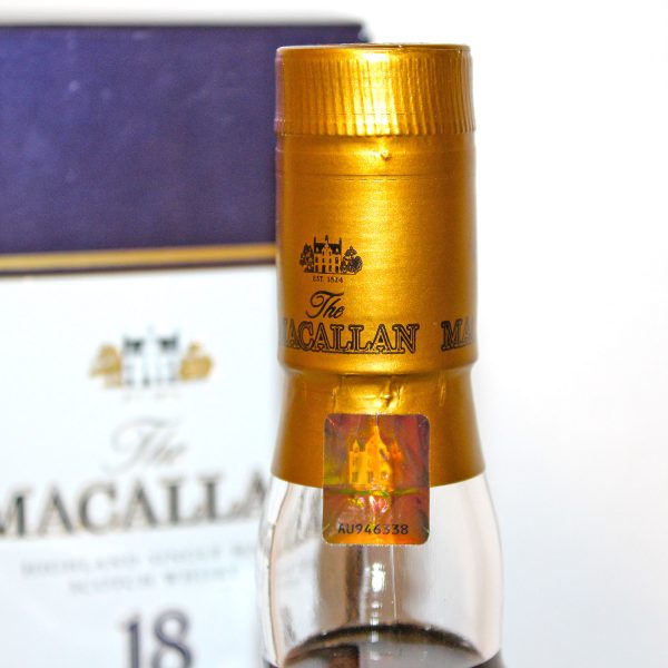Macallan 1994 18 Years Old Sherry Oak capsule side