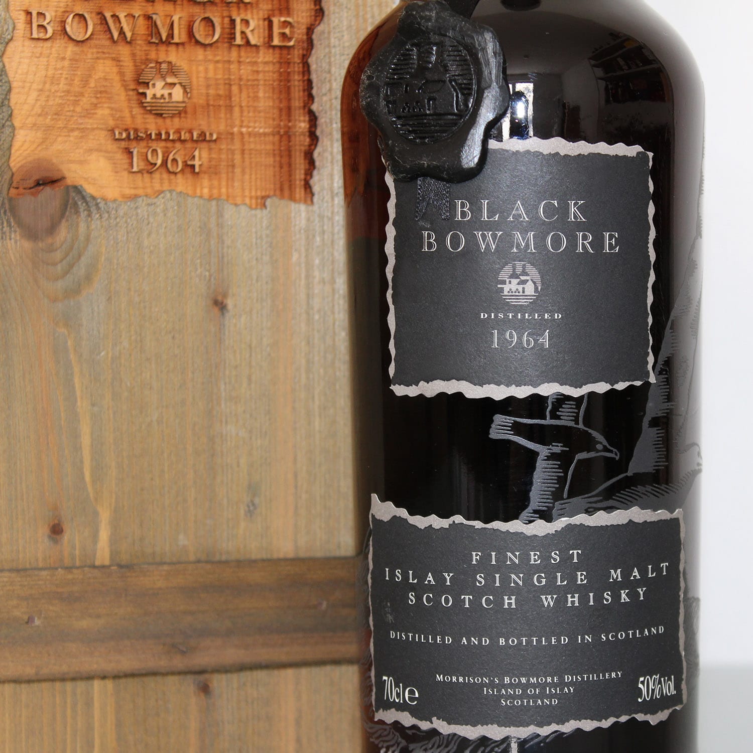 Black Bowmore 1964 29 Year Old 1st Edition wax seal label