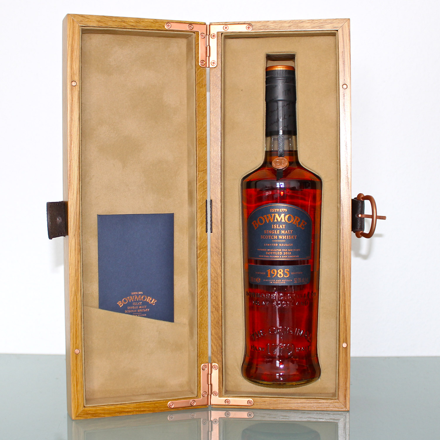 Bowmore 1985 26 Years Single Malt Scotch Whisky Box