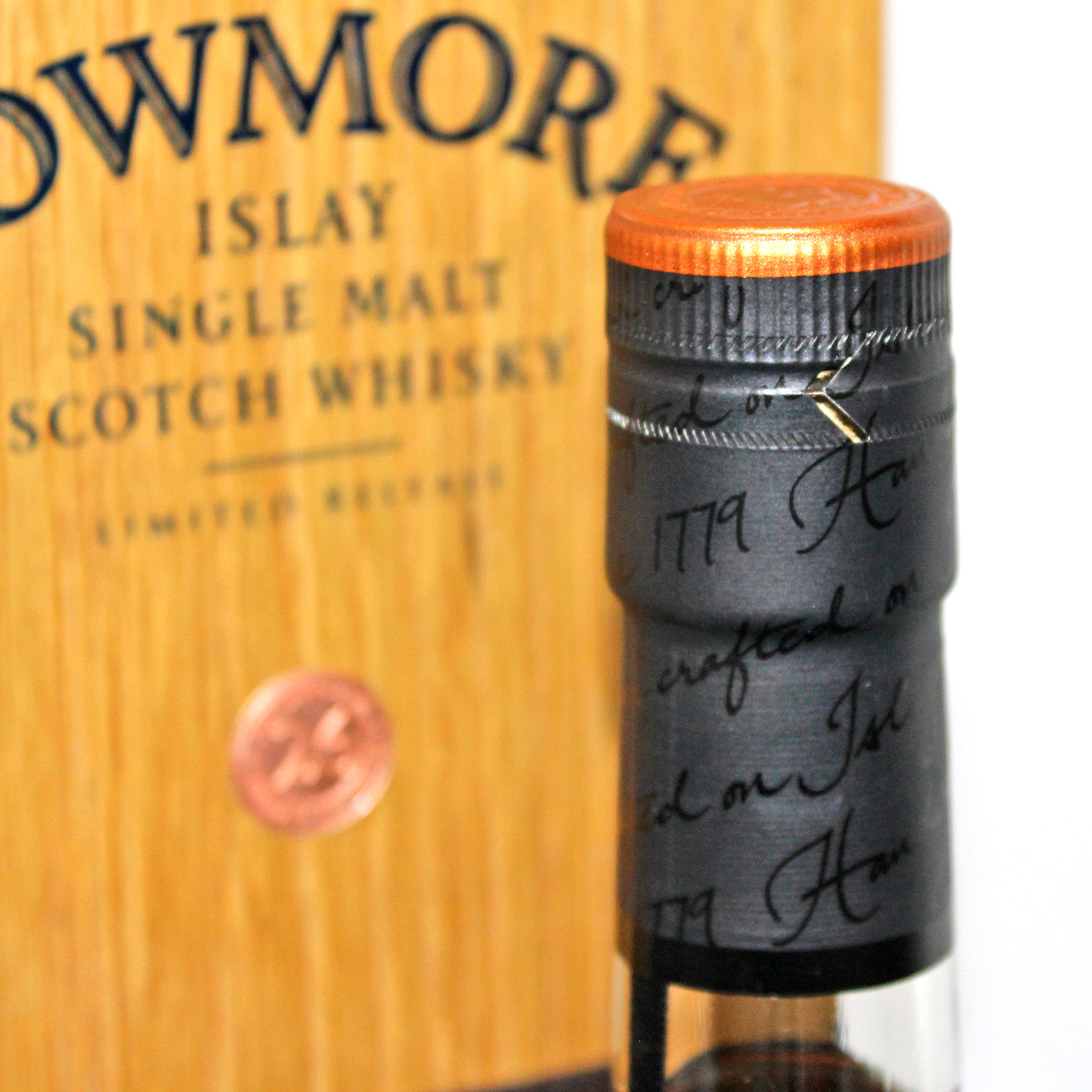 Bowmore 1985 26 Years Single Malt Scotch Whisky Capsule