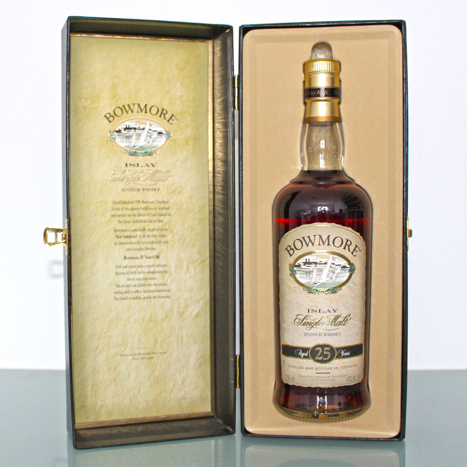 Bowmore 25 Years Pre 2007 Single Malt Scotch Whisky Box