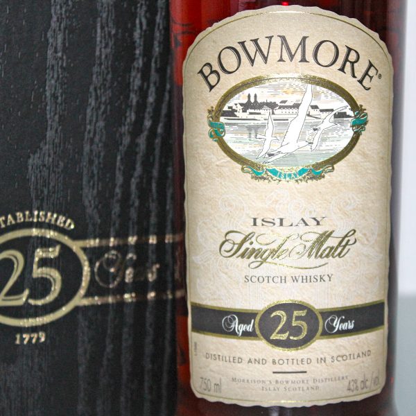 Bowmore 25 Years Pre 2007 Single Malt Scotch Whisky Label