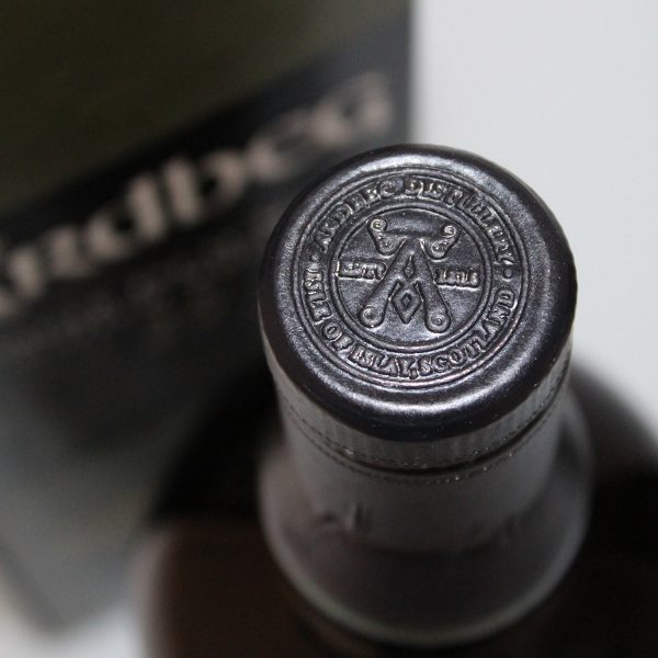 Ardbeg 17 Year Old Single Malt Whisky capsule top
