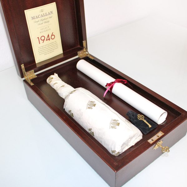 Macallan 1946 Select Reserve 52 Year Old silk paper