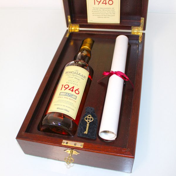Macallan 1946 Select Reserve 52 Year Old wooden case