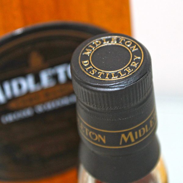 Midleton Very Rare 2011 capsule top