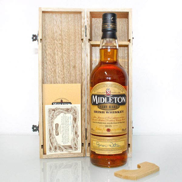 Midleton Very Rare 2015 wooden box