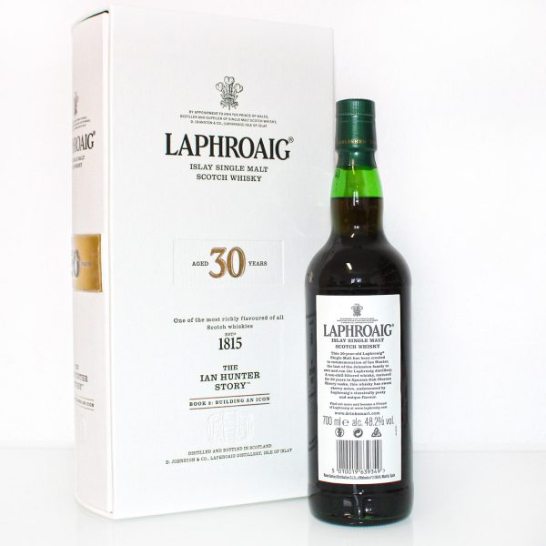 Laphroaig 30 Years The Ian Hunter Story Book 2 back