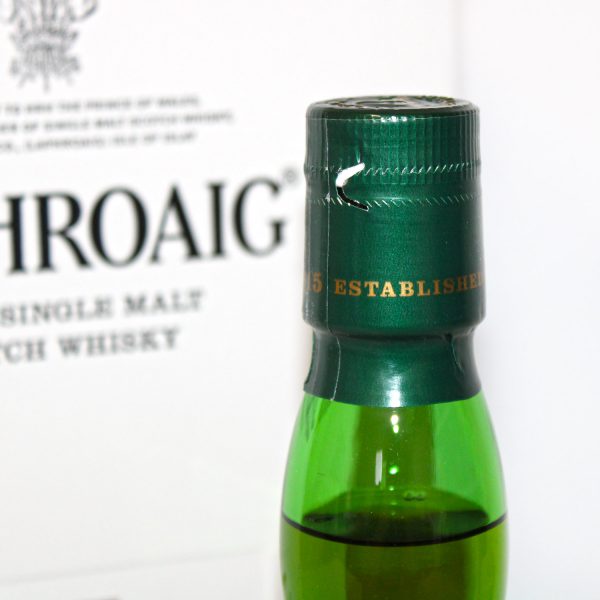 Laphroaig 33 Years The Ian Hunter Story Book 3 capsule