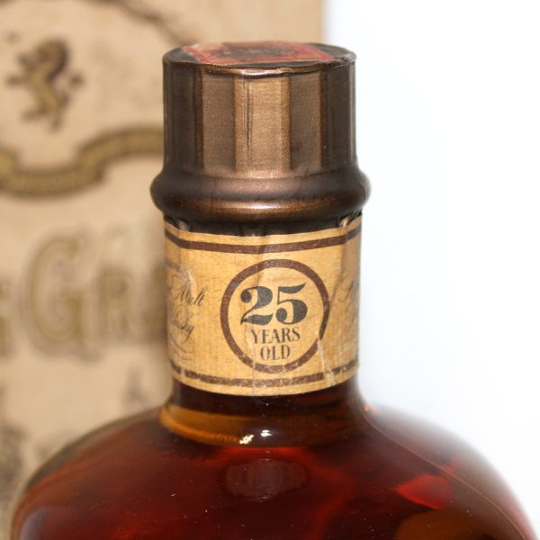 Glen Grant 25 Year Old Royal Wedding Reserve neck