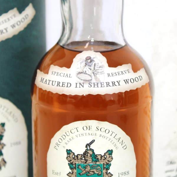 Macallan 1972 25 Year Old Hart Brothers neck