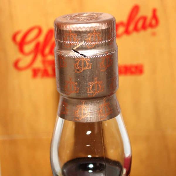 Glenfarclas 1976 Family Casks 3105 capsule